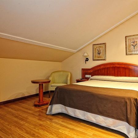 Hotel Alisi Аранда-де-Дуеро Екстер'єр фото