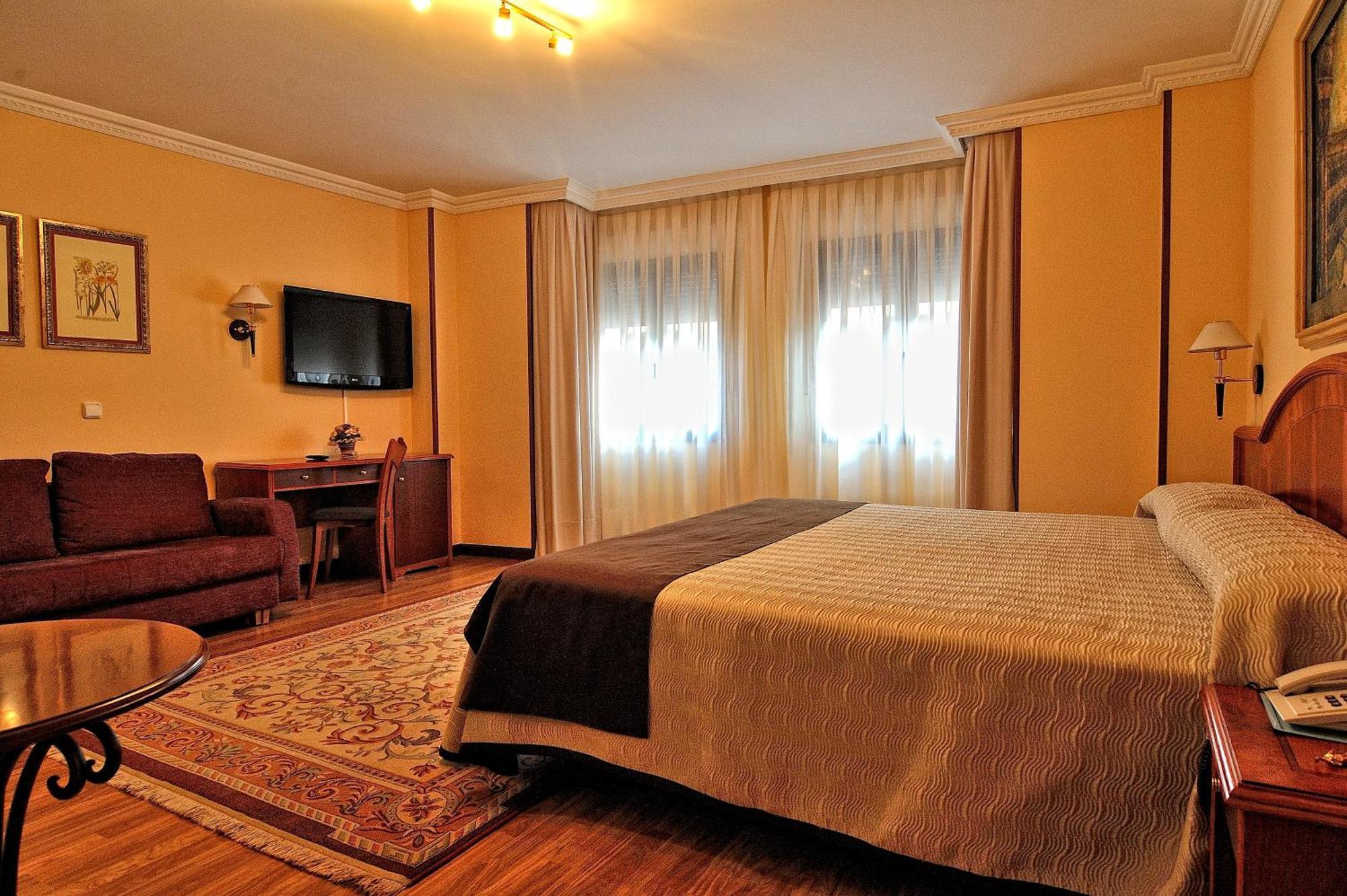 Hotel Alisi Аранда-де-Дуеро Екстер'єр фото