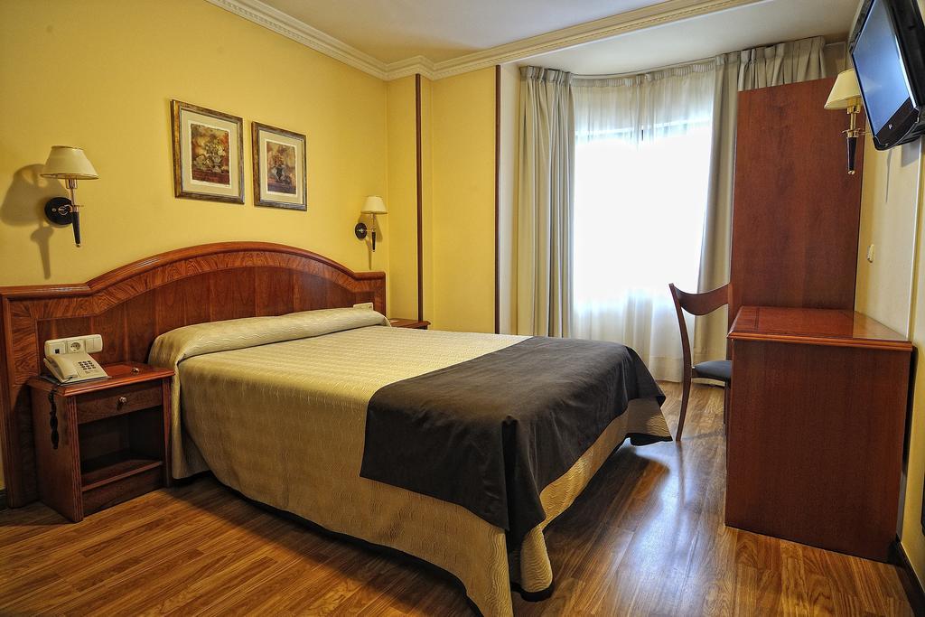 Hotel Alisi Аранда-де-Дуеро Екстер'єр фото