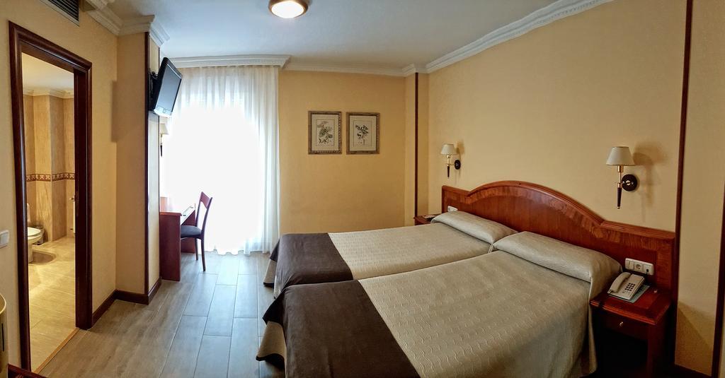 Hotel Alisi Аранда-де-Дуеро Екстер'єр фото